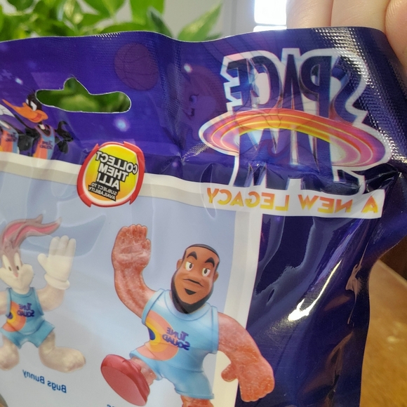 Space Jam Tasmanian Devil Stretch Toy - Picture 4 of 4